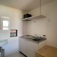 杉並区阿佐谷北の賃貸物件/キッチンスペース。冷蔵庫は台の上に置きます