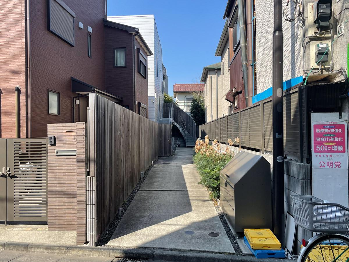 杉並区阿佐谷北の賃貸物件/前面道路から