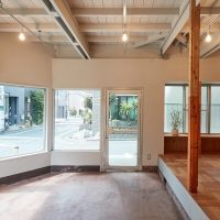 荒川区荒川の賃貸物件/1階：二面に開いたファサードは視認性ばっちり