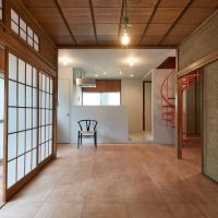 荒川区荒川の賃貸物件/2階：リビング。キッチンの方をみる