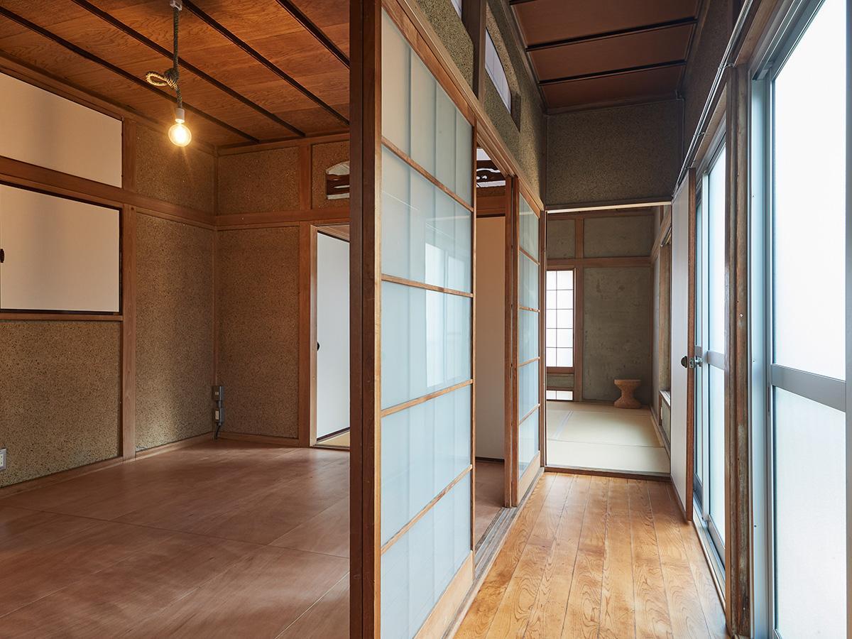 荒川区荒川の賃貸物件/2階：縁側のような窓辺