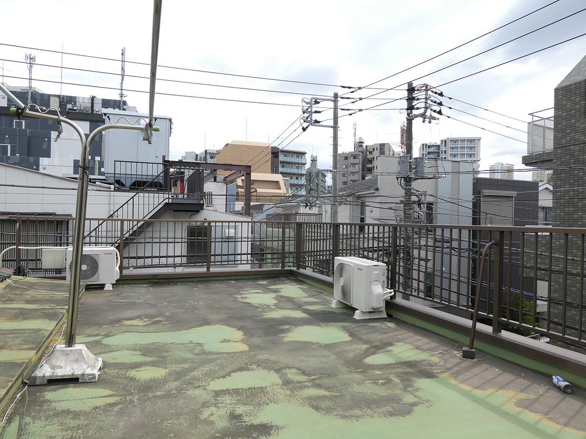 荒川区荒川の賃貸物件/屋上。洗濯物を干したり、のんびりと日向ぼっこしたり