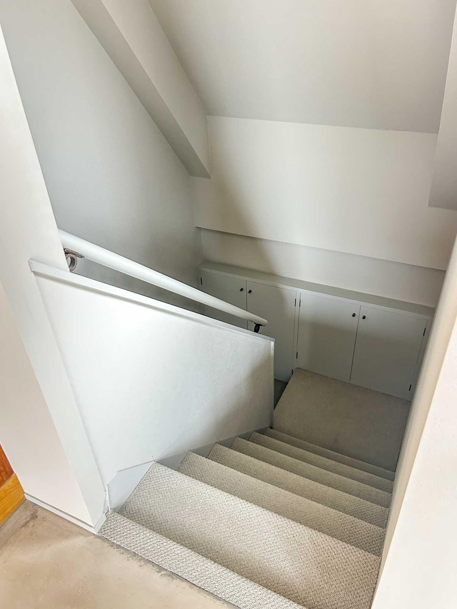 新宿区西早稲田の賃貸物件/階段