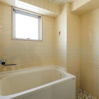 横浜市神奈川区松本町の賃貸物件/浴室｜浴槽は入れ替え、床や壁のタイルはそのままに