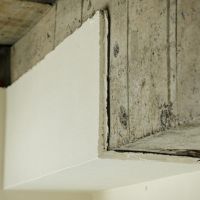 横浜市神奈川区松本町の賃貸物件/細部｜壁の途中で左官壁がなくなっていますが、それらもあえてそのままにしてみました