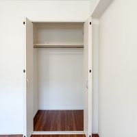 文京区千駄木の賃貸物件/寝室にもクローゼットがついています