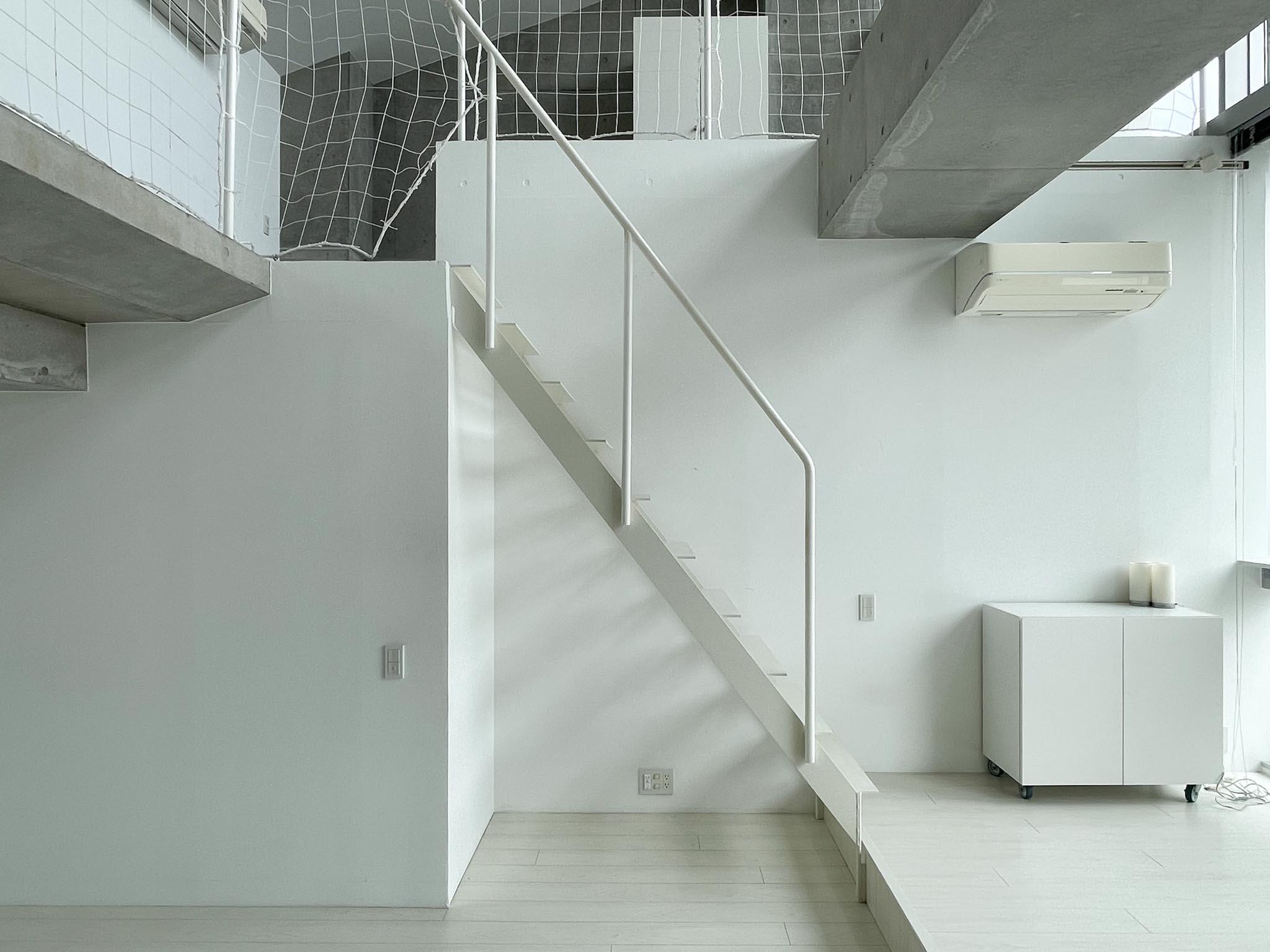 大田区石川町の賃貸物件/階段を上がって、上階へ行ってみます