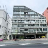 大田区石川町の賃貸物件/外観。大通りに面しているので、車の走行音がそれなりに聞こえます