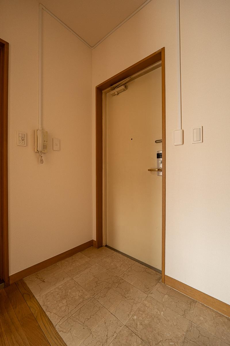 世田谷区新町の賃貸物件/玄関