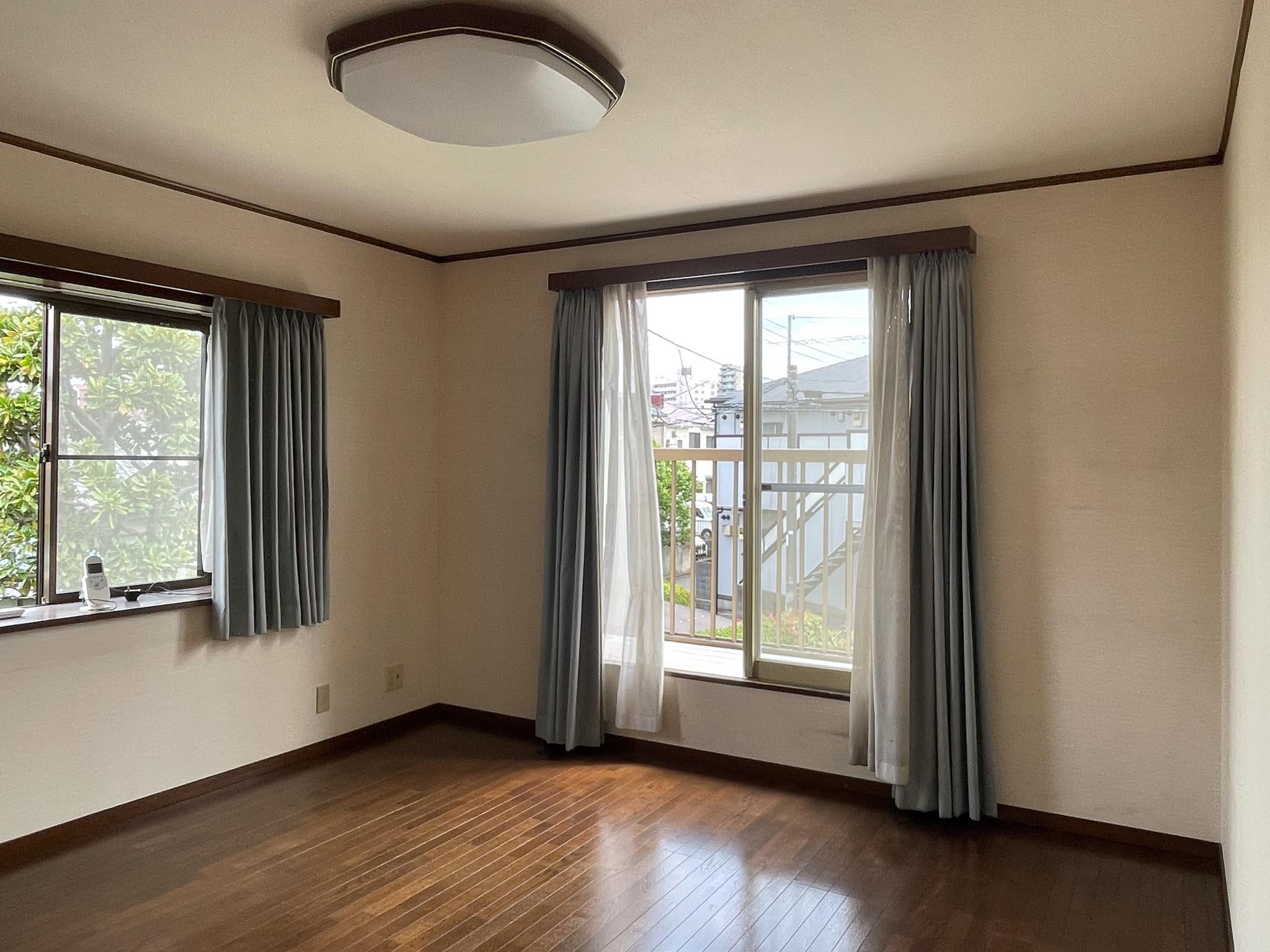 杉並区天沼の賃貸物件/2F、6畳洋室：日当たりが最もいい場所はココ