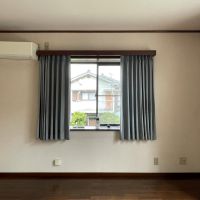 杉並区天沼の賃貸物件/2F、6畳洋室：拡大できませんが、お隣さんの庭の緑が借景として見えます