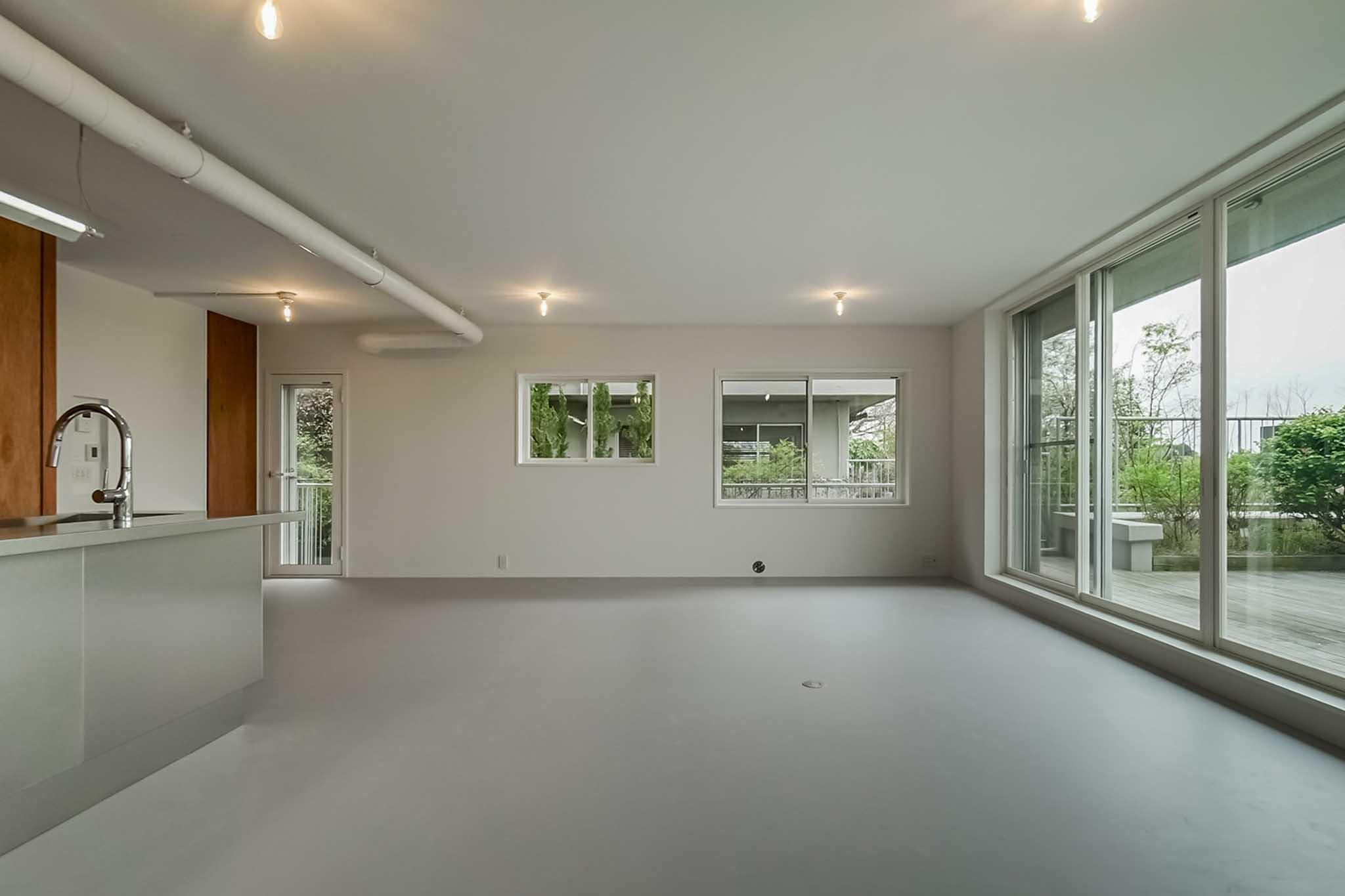 横浜市港北区師岡町の売買物件/三面採光で、どの窓からも緑が見えます