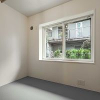 横浜市港北区師岡町の売買物件/玄関横の洋室B。3.3帖と書斎スペースにちょうどいいサイズ感