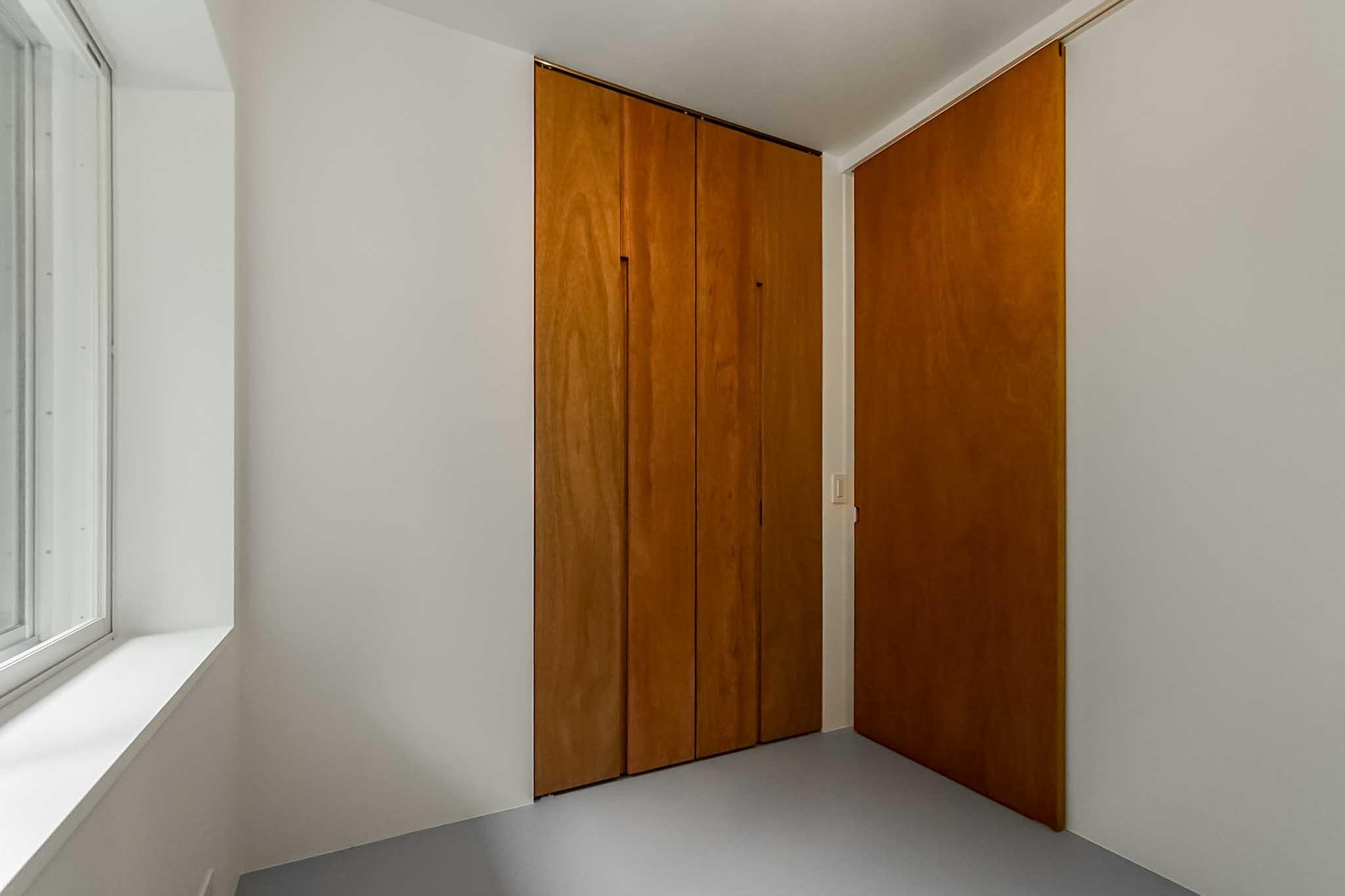 横浜市港北区師岡町の売買物件/洋室B。コンパクトですが収納はあります