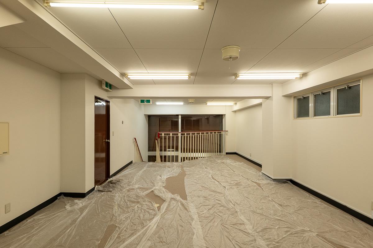 千代田区東神田の賃貸物件/2F。奥から見た室内