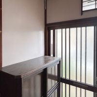 大田区久が原の賃貸物件/靴棚の上は情緒あふれるスポット。小さな花瓶を置いてみたり、お気に入りのオブジェを置いてみたり。