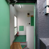 板橋区南常盤台の賃貸物件/この共用部を通って、サウナと室内を行き来できます。※4階にはこの区画のみ