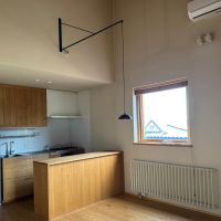 長野県安曇野市穂高有明の売買物件/1階：作家さんによるペンダントライトの素材は真鍮、鉄