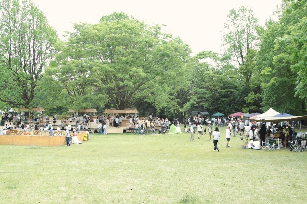 静岡県沼津市足高の賃貸物件/芝生広場でマーケット