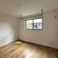 世田谷区宇奈根の賃貸物件/2階、南向き7帖のオープンな洋室
