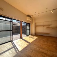 杉並区井草の賃貸物件/寝室スペースからウッドデッキビュー