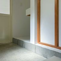 目黒区下目黒の賃貸物件/土間を挟んだ先にトイレがあるので、ステップを置いておくと便利かも
