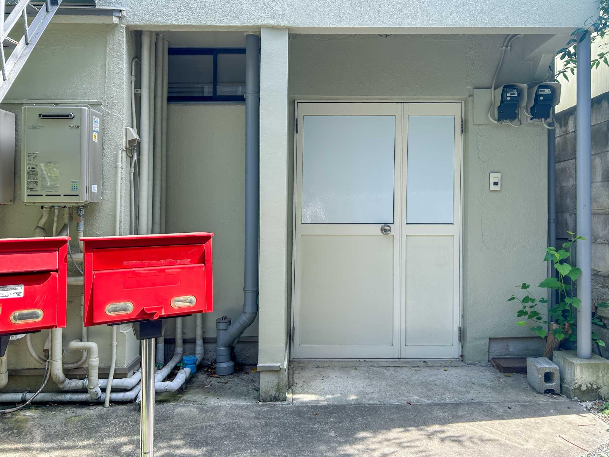 目黒区下目黒の賃貸物件/玄関先