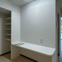 世田谷区池尻の賃貸物件/キッチン背面。ダイニングテーブル代わりにちょうどいい高さ