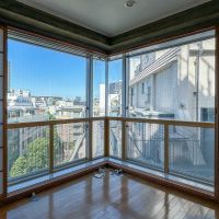 渋谷区神宮前の賃貸物件/コーナー窓からの景色