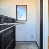 世田谷区大原の賃貸物件/ベランダ。物干し用のコンパクトなサイズです