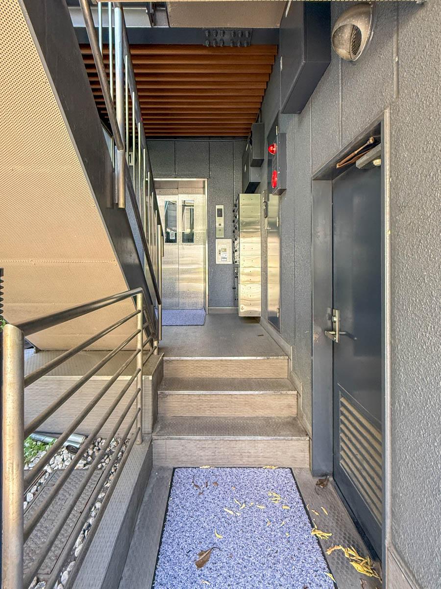 江東区深川の賃貸物件/エントランス。