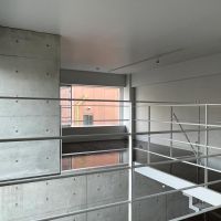文京区本郷の賃貸物件/上階：2.6畳のサービスルームから南に向かって