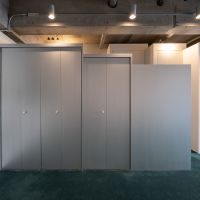 港区元麻布の賃貸物件/シルバーに塗装されています