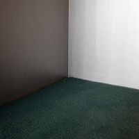 港区元麻布の賃貸物件/こちらは銀色の壁面