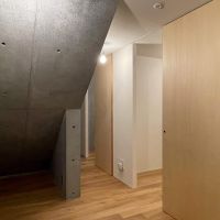 中野区大和町の賃貸物件/B-B1F、廊下：階段下にも、もう1つ家具を置けるゆとりがあります