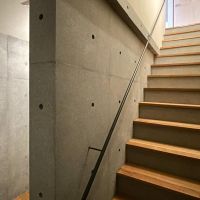 中野区大和町の賃貸物件/D-地下1F：階段を下から