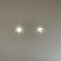 中野区大和町の賃貸物件/リビングの照明はダウンライト仕様。光量は控えめで、空間全体をやさしく照らします（全号室）