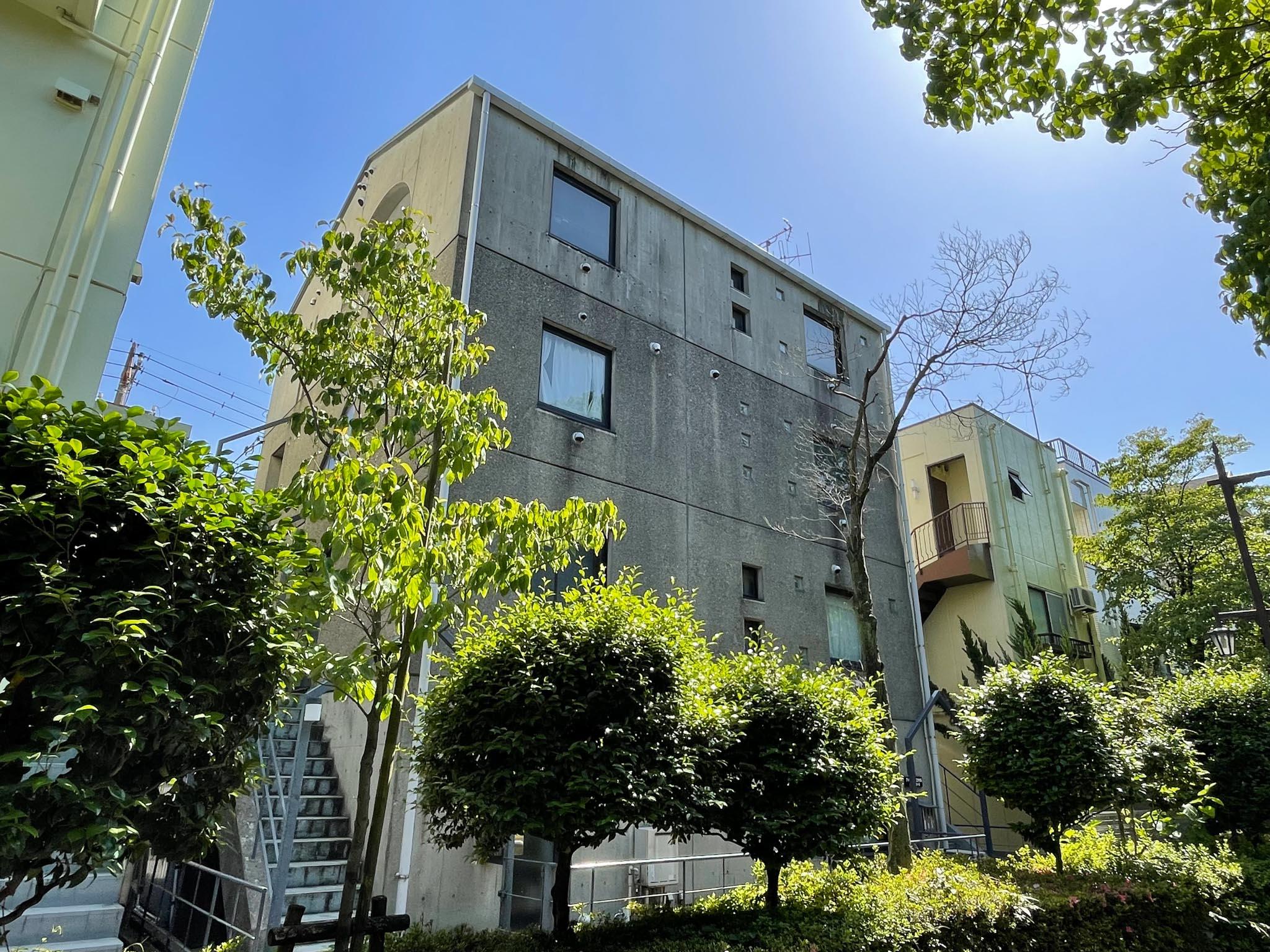 杉並区和田の賃貸物件/外観を公園がある北側から
