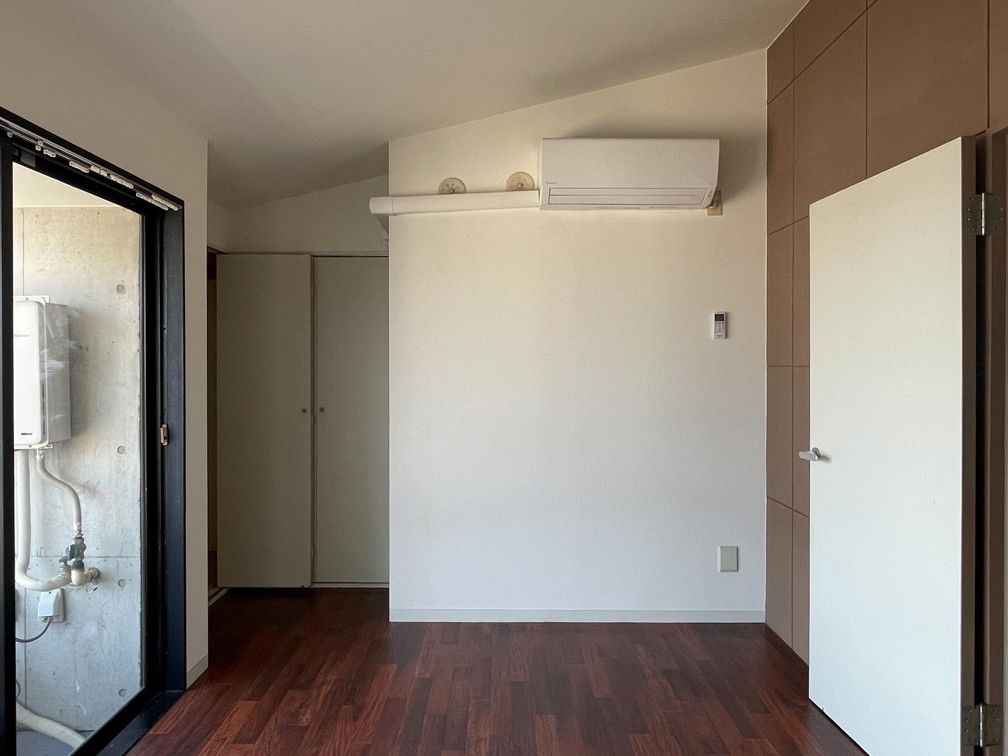 杉並区和田の賃貸物件/南側：こちらの部屋にはエアコンがあります