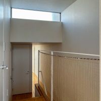 横浜市青葉区荏田北の賃貸物件/2階：廊下。トップライトから光が入ります