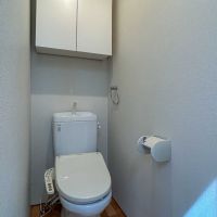 横浜市青葉区荏田北の賃貸物件/1階：ウォシュレットトイレ