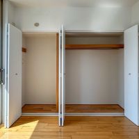 横浜市青葉区荏田北の賃貸物件/2階：たっぷり収納できるクローゼット