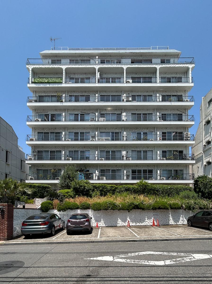 渋谷区千駄ヶ谷の賃貸物件/マンション外観。