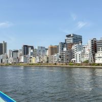 台東区駒形の賃貸物件/反対岸からの視点　たまに船が通ります