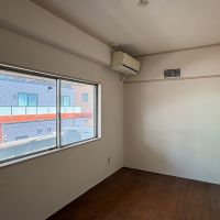 台東区駒形の賃貸物件/同フロア別部屋　未改装状態で貸すこともできます　ご相談ください