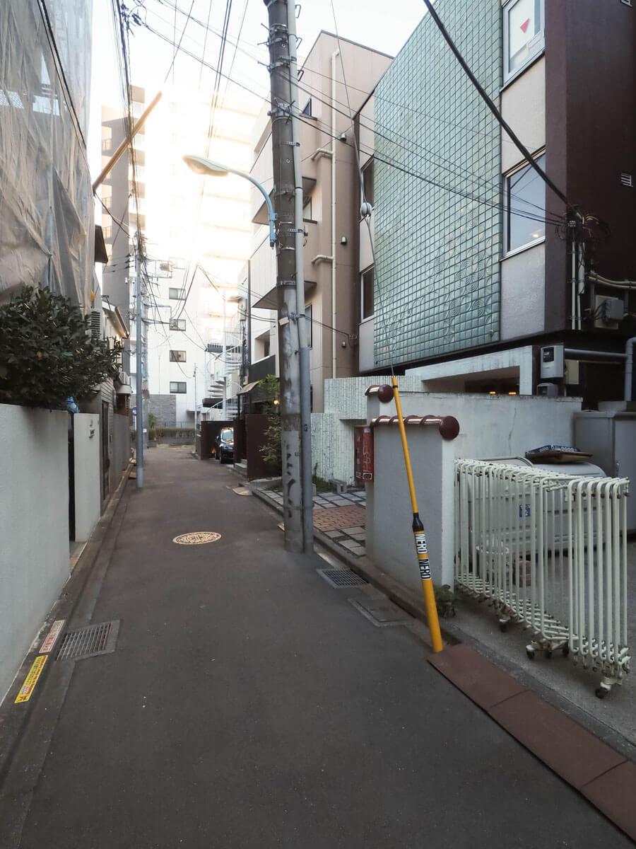 新宿区新宿の賃貸物件/新宿駅からすぐの場所に、こんな一角があることを知っている人は少ないはず