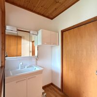 東久留米市学園町の賃貸物件/洗面、洗濯機置き場。洗濯機置き場の幅は60cm。置ける洗濯機が限られるので注意