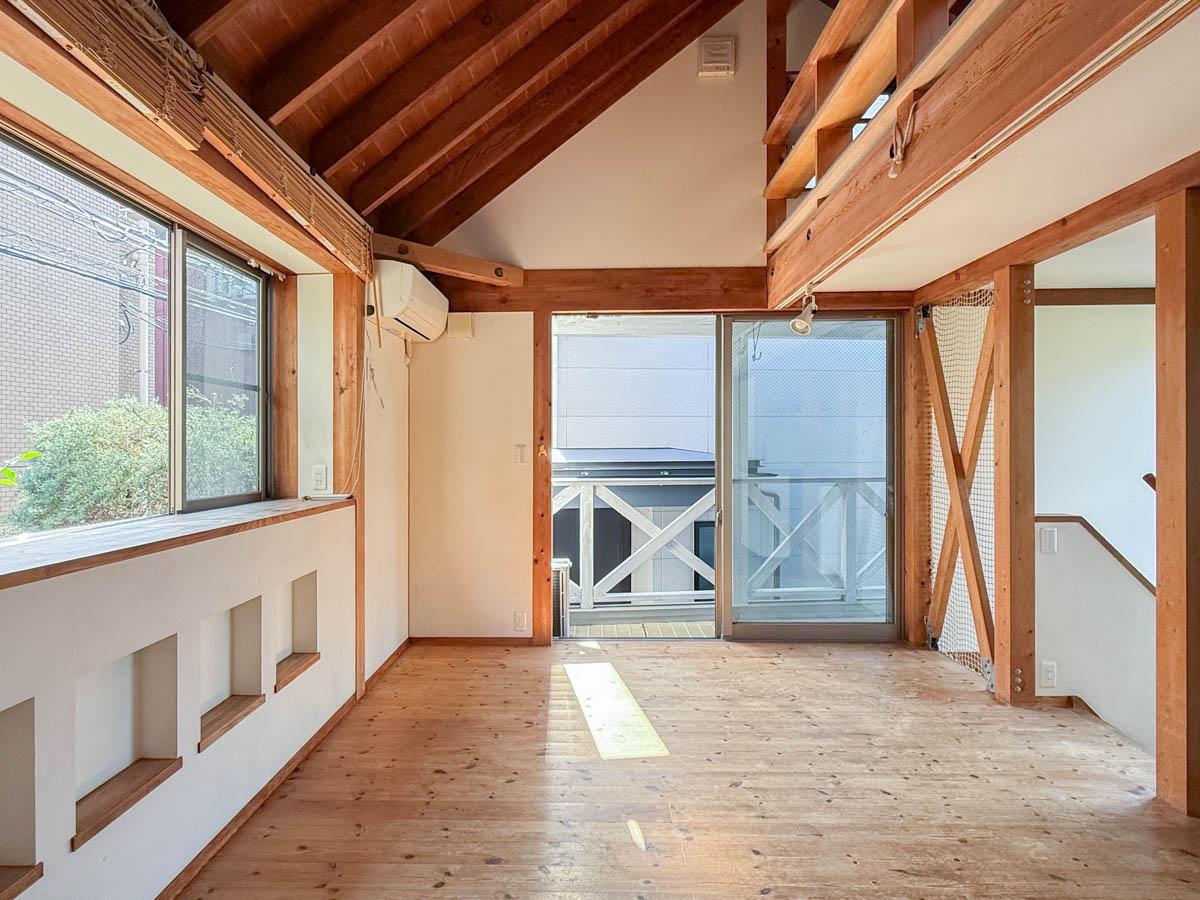 品川区小山台の売買物件/窓が多くて、気持ちいい