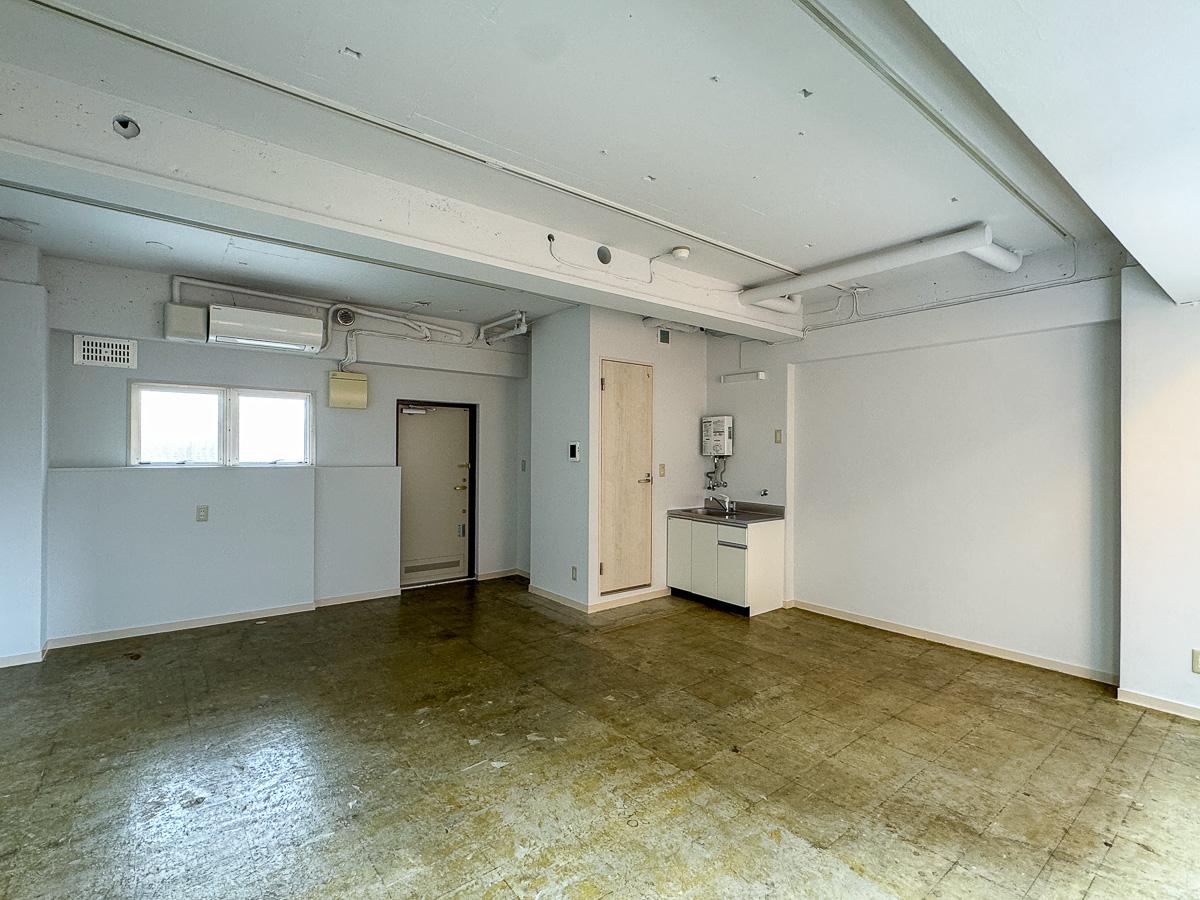 渋谷区神宮前の賃貸物件/入り口周りにトイレや給湯スペースをまとめて、室内を広く使える間取り
