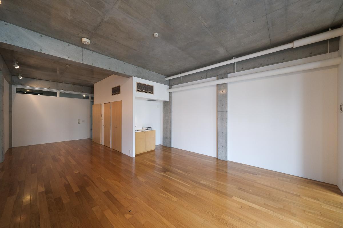 中野区本町の賃貸物件/どんな家具でも合いそうな、ニュートラルな内装が良いです